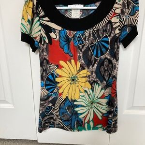 PapillonBlanc womens short sleeve top -Size small